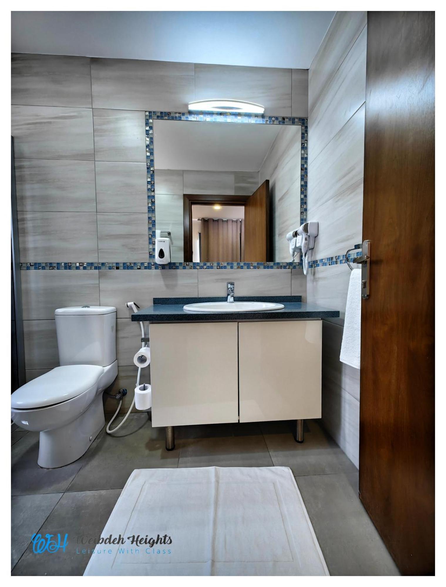 عمان Weibdeh Heights Hotel Suites المظهر الخارجي الصورة